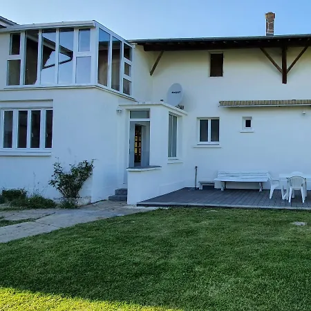 Le Bois D Argonne Holiday home Le Vieil-Dampierre